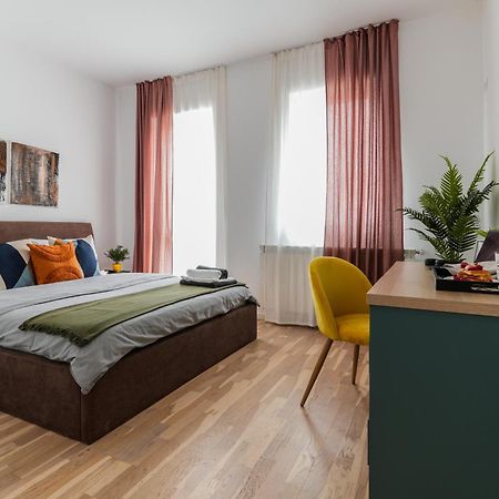 Amalia - Quiet 1Br Apartment With Parking & Wi-Fi Бухарест Екстер'єр фото