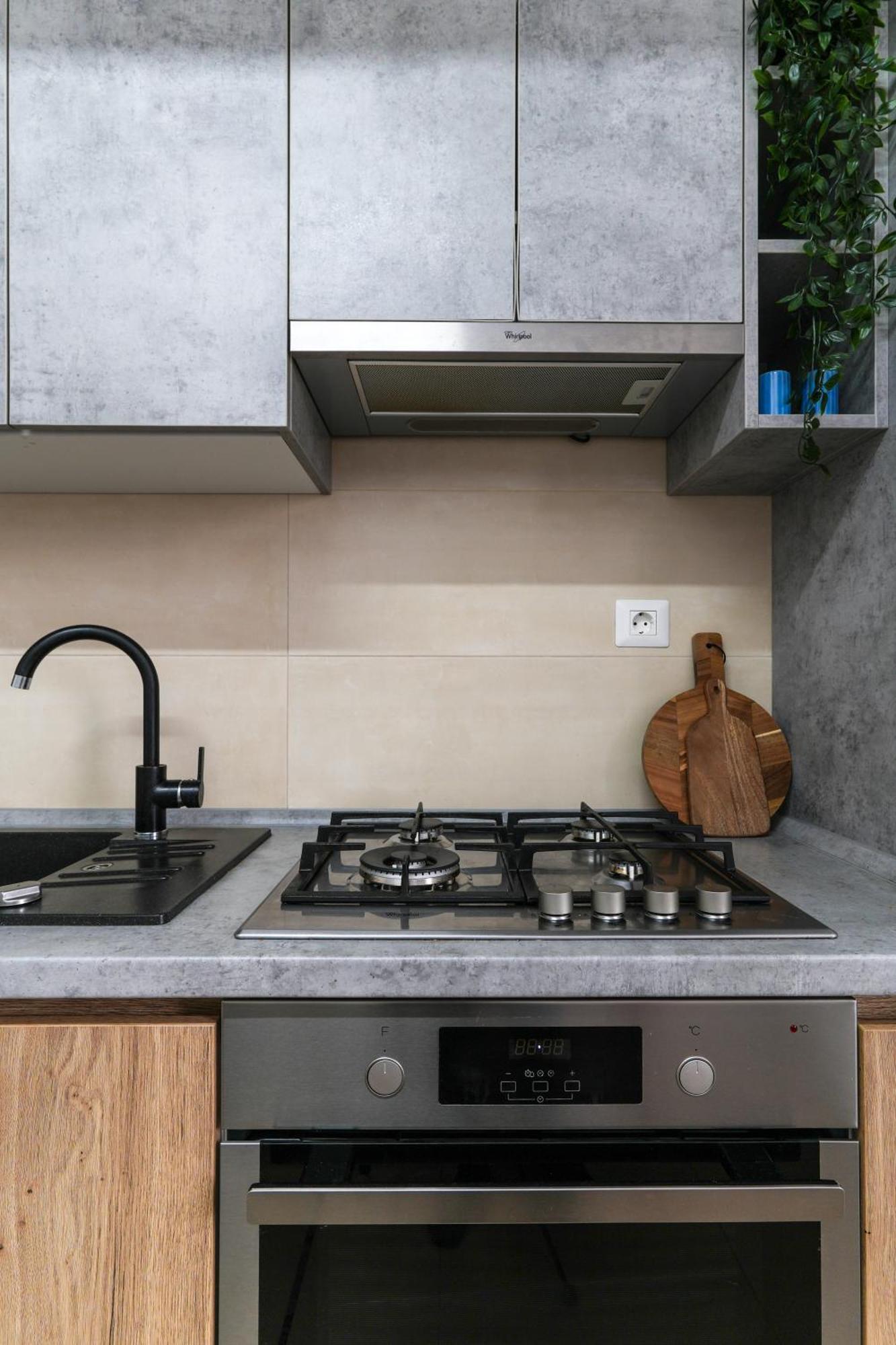 Amalia - Quiet 1Br Apartment With Parking & Wi-Fi Бухарест Екстер'єр фото