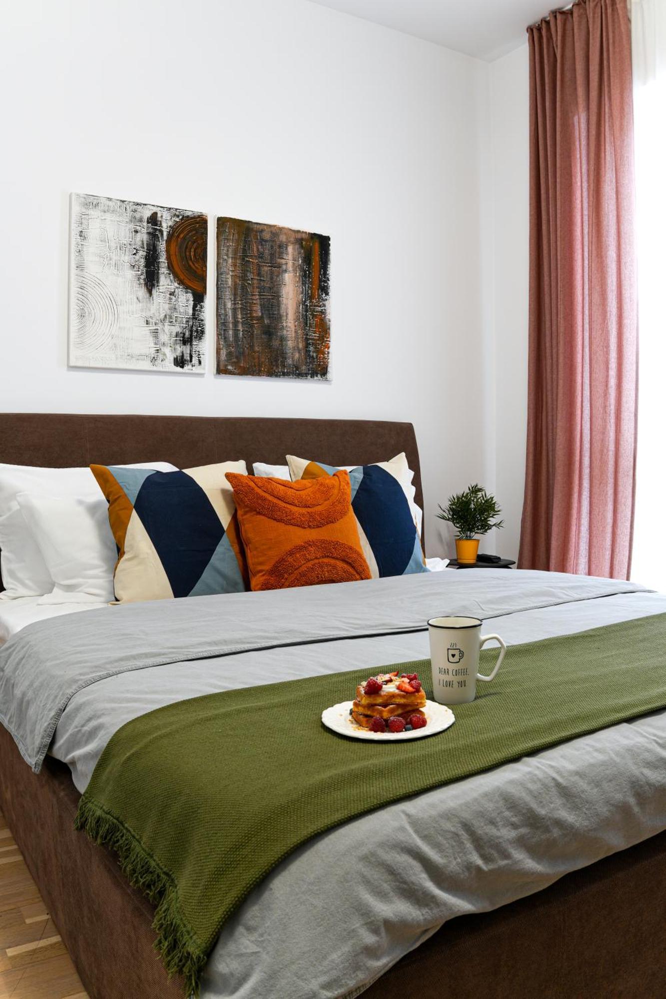 Amalia - Quiet 1Br Apartment With Parking & Wi-Fi Бухарест Екстер'єр фото